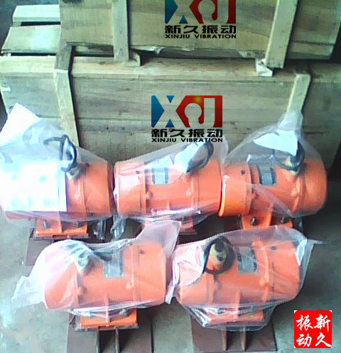 倉壁振動器 倉壁振動器